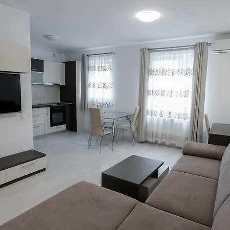 City Center Unirii Studio Apartman *